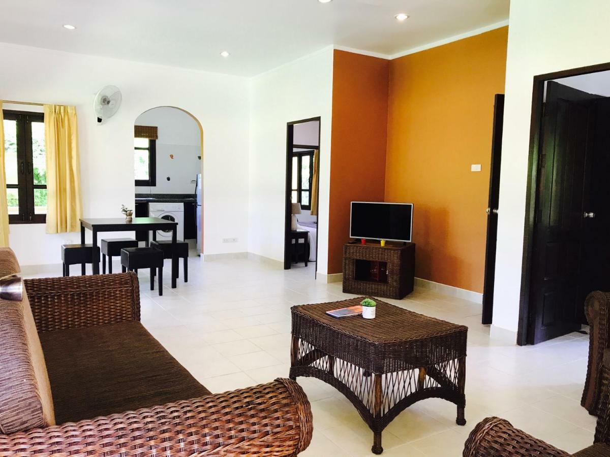 Marilyns Residential Resort Maret Exterior photo