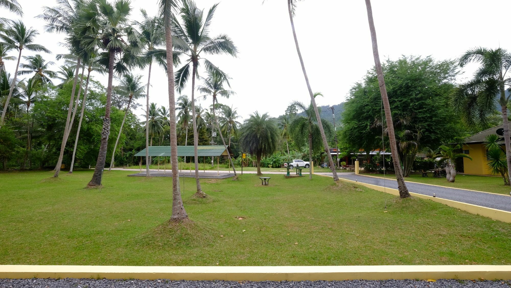 Marilyns Residential Resort Maret Exterior photo